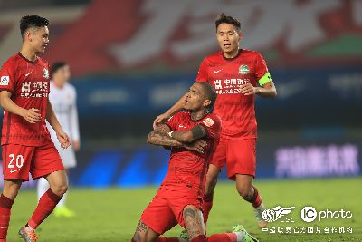 河南嵩山龙门1-0河北队 卡兰加头球制胜