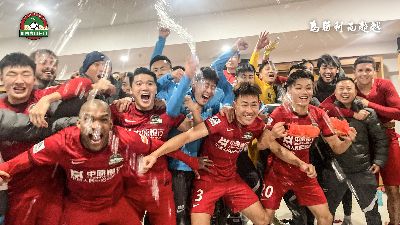 河南嵩山龙门3-1逆转武汉三镇 钟义浩、杨帅、卡里略破门